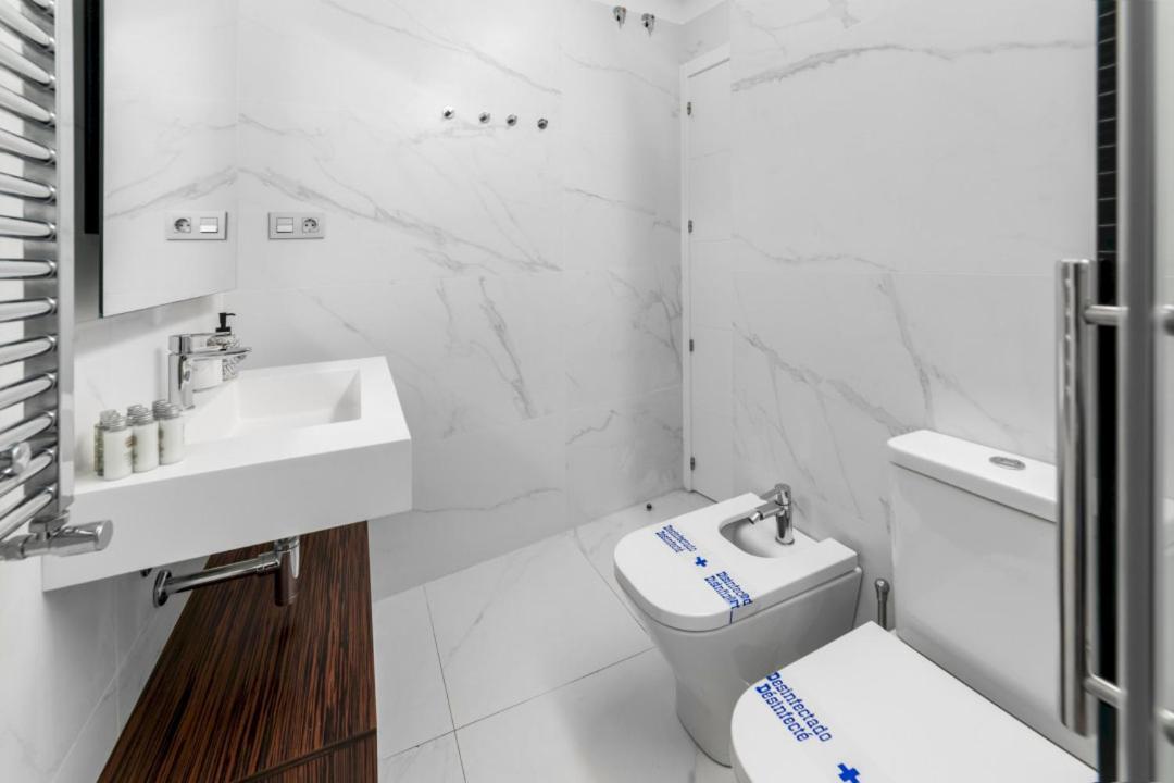 2 Bedrooms 1 Bathroom Furnished - Centro - Equipped & Stylish - Minty Stay Madrid Eksteriør bilde