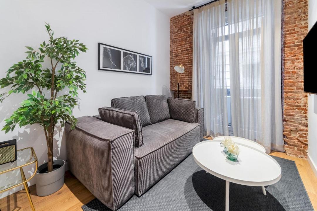 2 Bedrooms 1 Bathroom Furnished - Centro - Equipped & Stylish - Minty Stay Madrid Eksteriør bilde